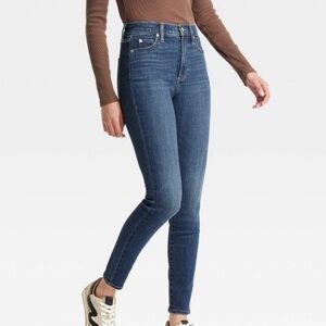 UNIVERSAL THREAD JEANS